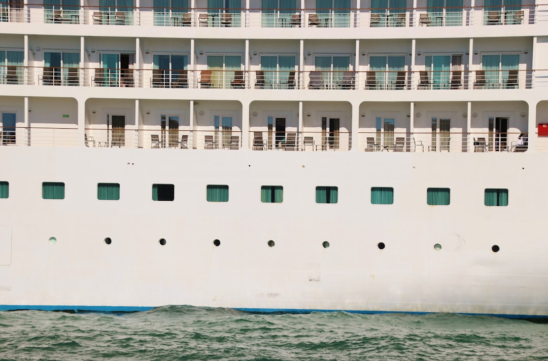 7 Reasons to Choose a Cruise Ship Vacation